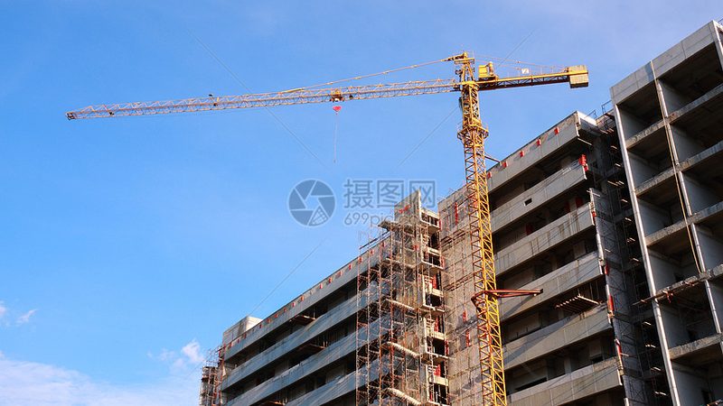 建筑资质安许证新办与延期：关键区别与流程解析