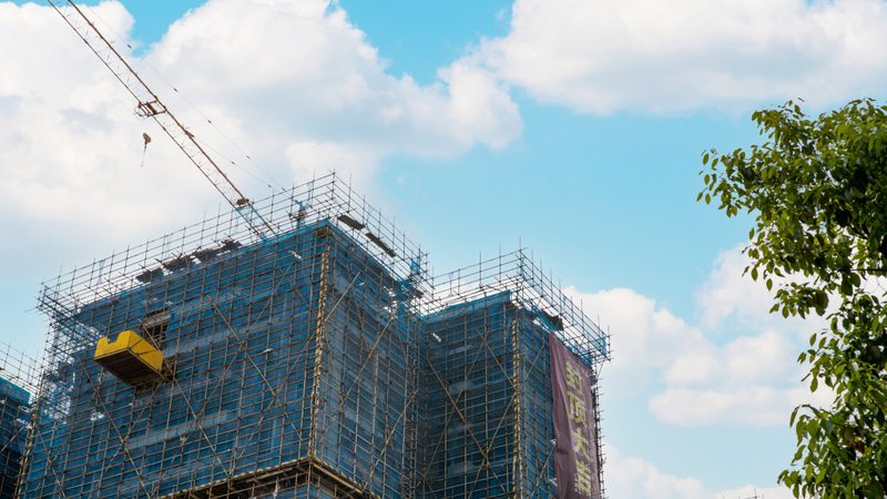 建筑工程施工资质加盟模式解析：优缺点与决策要点